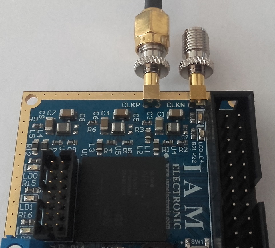 Tiny FPGA module, MMCX input/output with SMA adapter